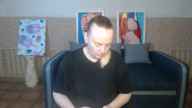 Snapshot of Bella_soulmate chatting on June 2026 05:19:02 AM Bella soulmate online show from June 2026 05:19:02 AM