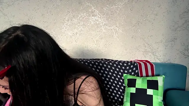 kishagrayone online show from March 2026 12:49:01 PM