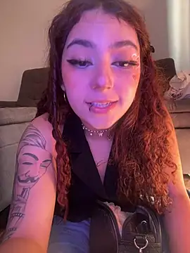 Snapshot of ZoeVixen chatting on March 2026 03:19:02 PM ZoeVixen online show from March 2026 03:19:02 PM