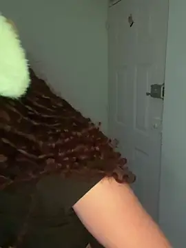 Snapshot of ZoeVixen chatting on March 2026 04:46:01 AM ZoeVixen online show from March 2026 04:46:01 AM