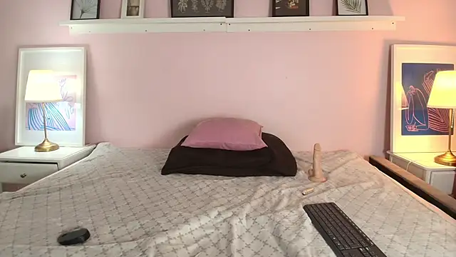Abigailladyy online show from April 2026 11:38:01 AM