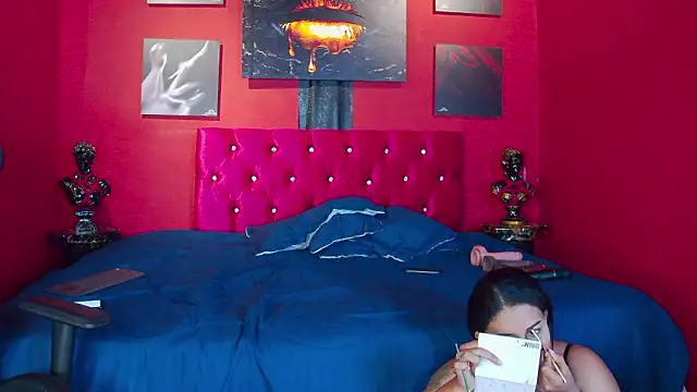 Luna Dante fox online show from March 2026 03:26:01 PM