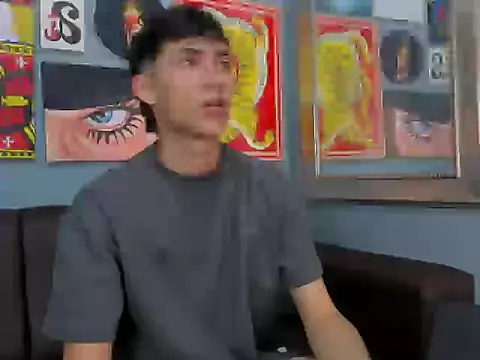 Snapshot of AronTawers chatting on February 2026 08:54:01 PM AronTawers online show from February 2026 08:54:01 PM