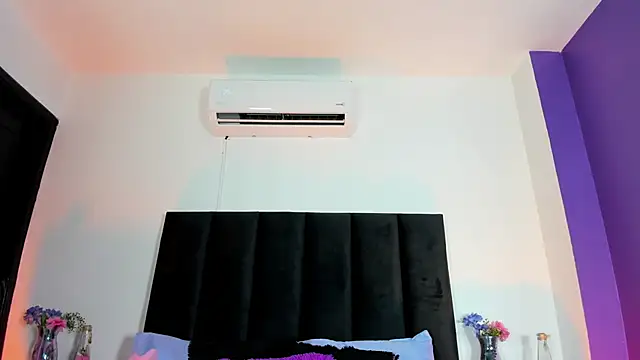 scarlet  ray  online show from March 2026 10:42:02 AM