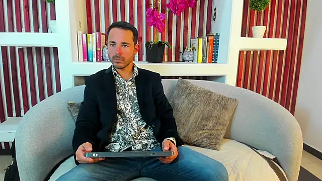 Adams Sanz online show from May 2026 07:52:01 PM