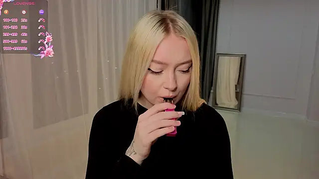 ChristinBland online show from March 2026 07:53:02 PM