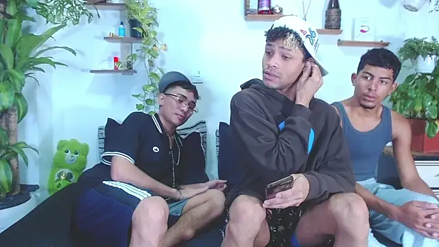 Snapshot of Lunar_Boys chatting on February 2026 12:15:01 PM Lunar Boys online show from February 2026 12:15:01 PM