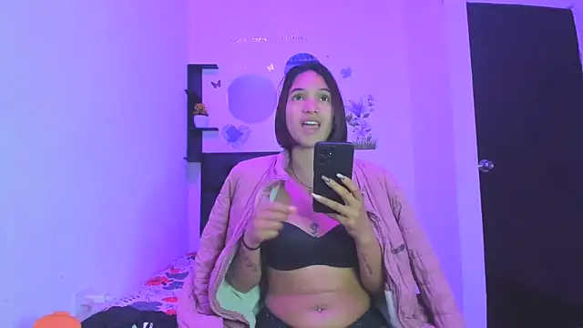 Snapshot of sapphire_brown20 chatting on April 2026 02:51:02 AM sapphire brown20 online show from April 2026 02:51:02 AM