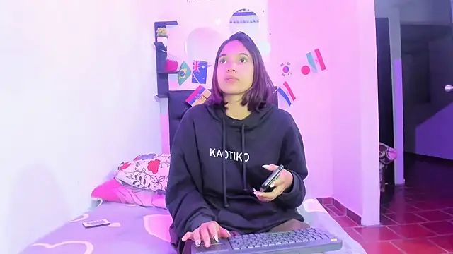 sapphire brown20 online show from July 2026 11:31:01 PM
