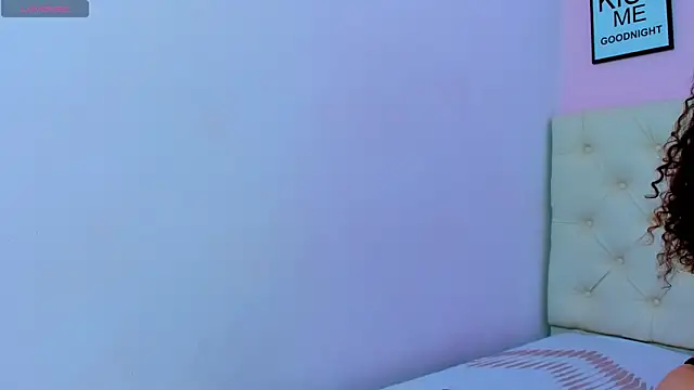 Snapshot of CassieBooker chatting on March 2026 09:32:02 PM CassieBooker online show from March 2026 09:32:02 PM