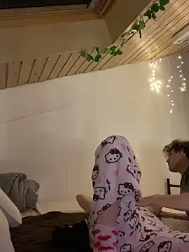 meowmiu online show from April 2026 09:35:01 PM