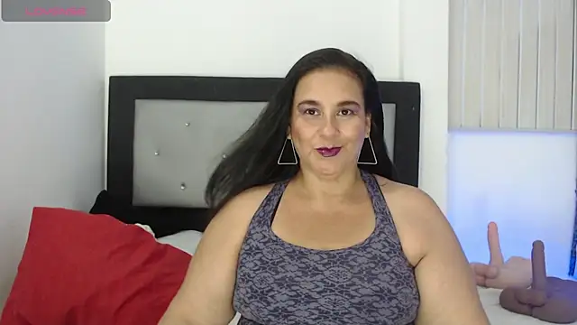 Sharlot curvy online show from April 2026 08:53:01 PM