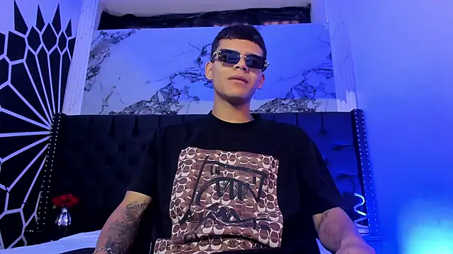 DylanRoyce  online show from March 2026 12:22:01 PM