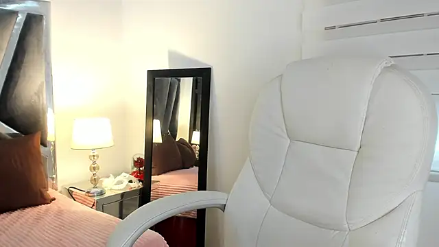 curvy samantta online show from March 2026 07:53:01 PM