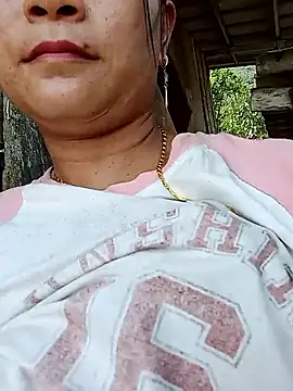 Snapshot of mami-rubi chatting on March 2026 05:31:02 AM mami-rubi online show from March 2026 05:31:02 AM