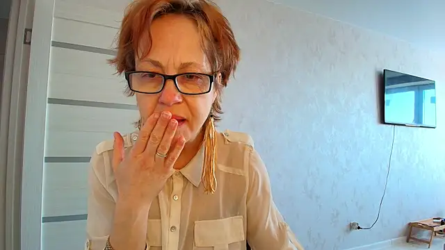 LioraWeiss online show from May 2026 05:36:02 AM