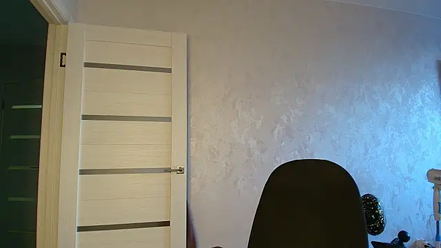 LioraWeiss online show from June 2026 04:12:01 PM