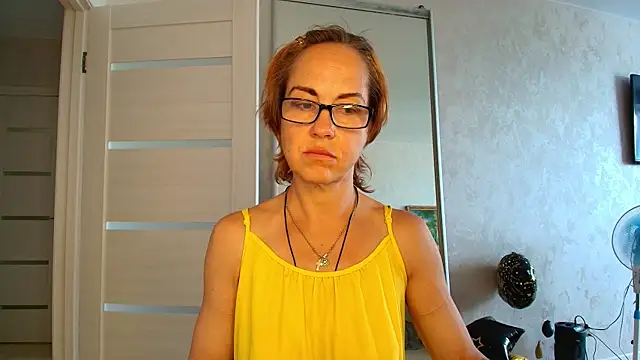 LioraWeiss online show from June 2026 12:25:01 PM