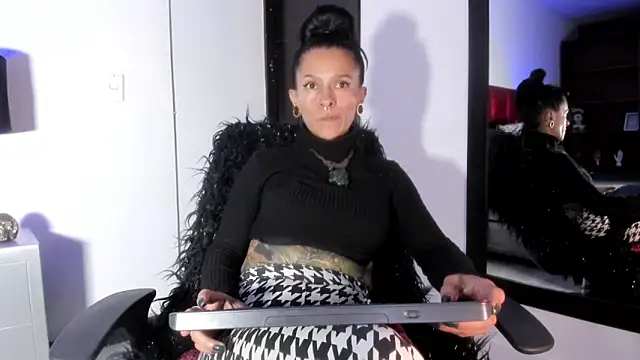 Amelie Blake online show from April 2026 12:41:01 AM