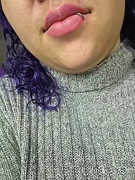 lilith velvet  online show from April 2026 01:15:02 PM