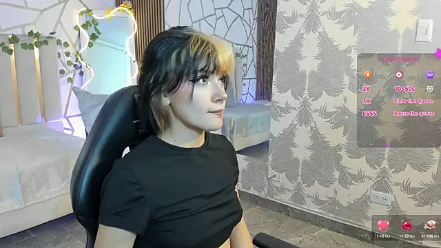 Snapshot of Cloee_tay1 chatting on June 2026 11:58:01 AM Cloee tay1 online show from June 2026 11:58:01 AM
