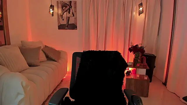 Snapshot of IsabellaLux_ chatting on June 2026 04:50:02 PM IsabellaLux online show from June 2026 04:50:02 PM