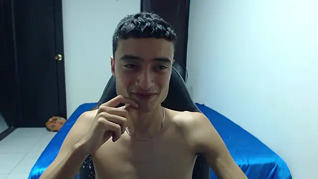 Snapshot of Sweet-Bane chatting on April 2026 12:05:02 AM Sweet-Bane online show from April 2026 12:05:02 AM