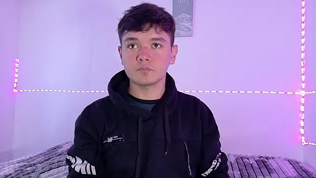 Kody Royale online show from April 2026 09:15:01 PM