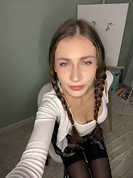 SofieLund online show from March 2026 04:14:02 PM