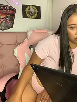 MorenaQueen- online show from February 2026 06:18:01 PM