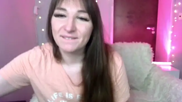 Birdie Kiss online show from May 2026 09:00:01 PM