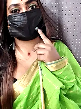 Cutie Nila online show from April 2026 05:19:01 AM