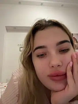 Snapshot of TiffanyCouture chatting on March 2026 05:26:01 PM TiffanyCouture online show from March 2026 05:26:01 PM