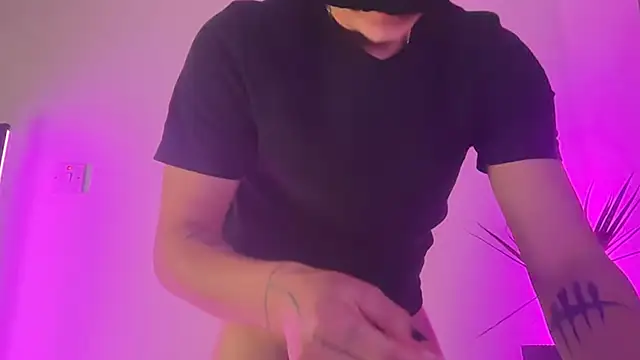 Snapshot of ThirtyDicks chatting on February 2026 09:05:02 PM ThirtyDicks online show from February 2026 09:05:02 PM