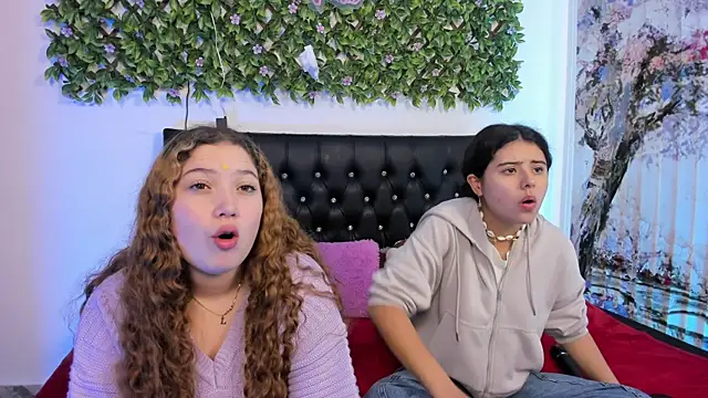 Snapshot of valeria_and_zoe chatting on April 2026 02:45:02 PM valeria and zoe online show from April 2026 02:45:02 PM