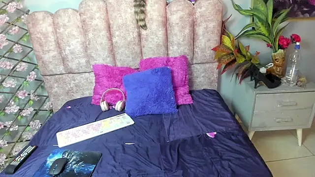 Miis Beella online show from February 2026 12:39:02 PM