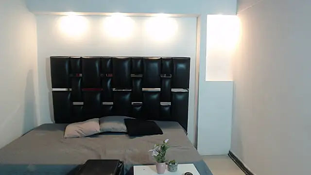 IMPERIASTUDIOS3 online show from March 2026 10:17:03 PM