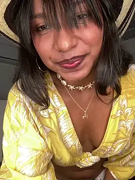 Snapshot of Eloise_aksnes chatting on June 2026 04:40:01 AM Eloise aksnes online show from June 2026 04:40:01 AM