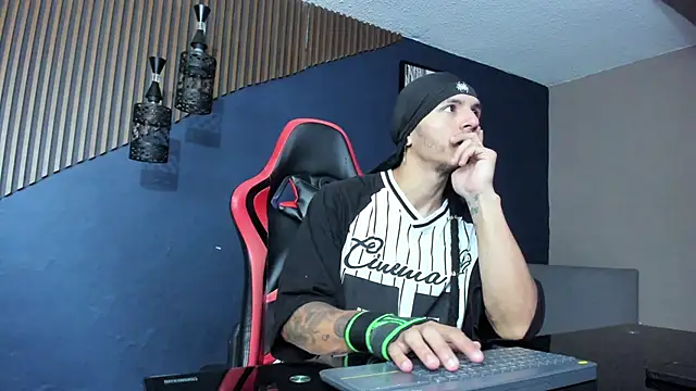 DanteLuxx online show from April 2026 03:36:02 AM