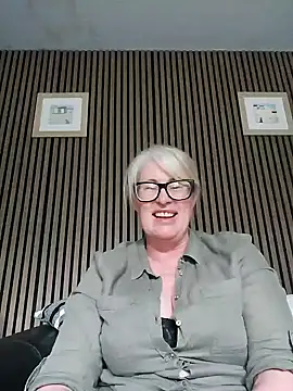 FlirtyFleur-x online show from May 2026 11:49:01 AM