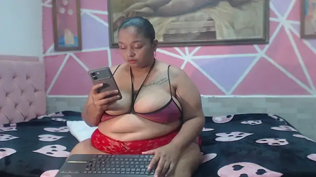 Snapshot of Doll_rihana chatting on May 2026 08:06:01 PM Doll rihana online show from May 2026 08:06:01 PM