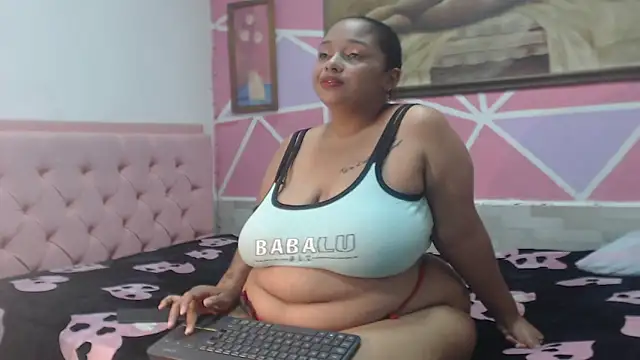 Snapshot of Doll_rihana chatting on May 2026 12:18:01 AM Doll rihana online show from May 2026 12:18:01 AM
