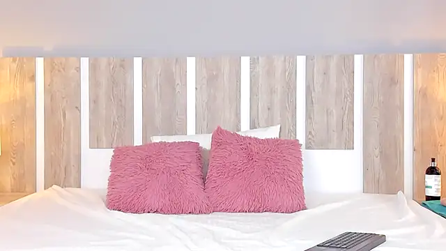 EmilySearss online show from March 2026 07:53:02 PM