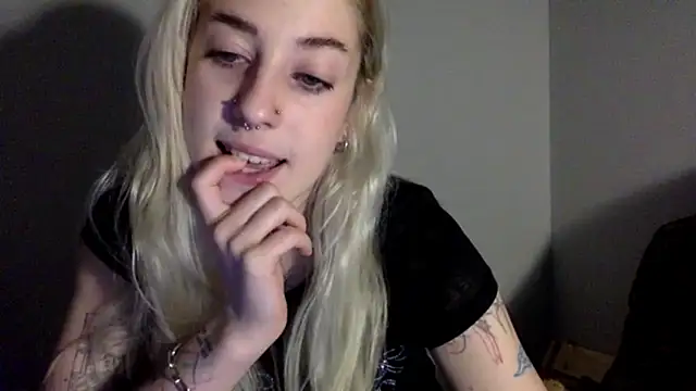 EmmyWet online show from March 2026 07:29:01 PM