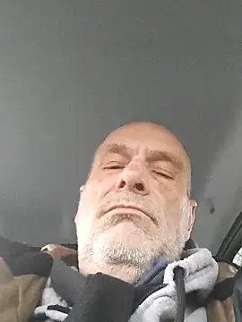 lui8181 online show from March 2026 05:57:02 PM