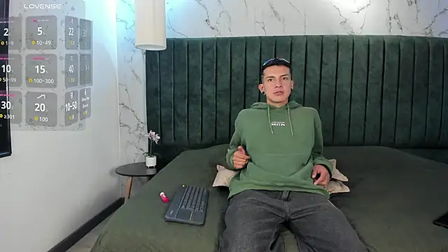 Juanse Colling online show from March 2026 08:26:01 PM