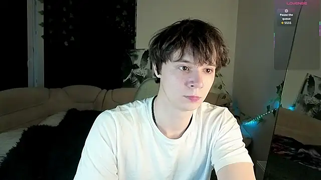 AnthonyCuutie online show from May 2026 05:39:01 PM