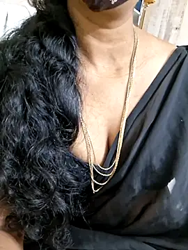 Snapshot of AnushaTelugu chatting on June 2026 06:44:01 AM AnushaTelugu online show from June 2026 06:44:01 AM