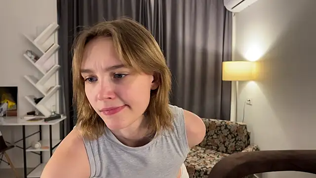 Lolatatee online show from May 2026 04:04:02 PM