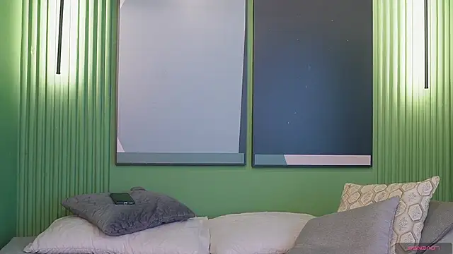 Mia and Belmonth online show from April 2026 06:55:02 PM